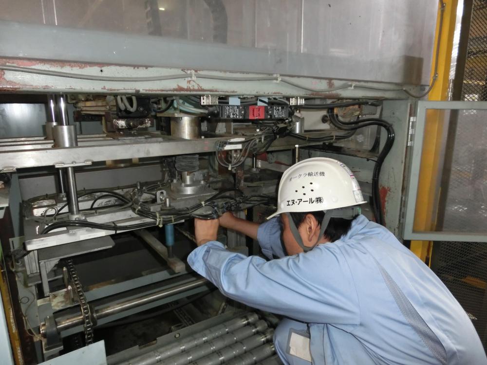 省力化機械の据え付けスタッフ（未経験歓迎） ※施工図面を基に据え付け現場での管理監督をお任せ！