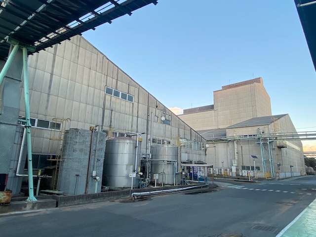 【年齢・学歴制限なし】住宅用外装材製造工場　生産工程補助作業員（契約社員）