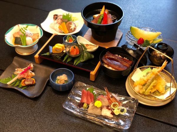 ホテルフロント(レストラン宴会部)スタッフ